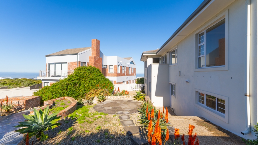 4 Bedroom Property for Sale in Yzerfontein Western Cape
